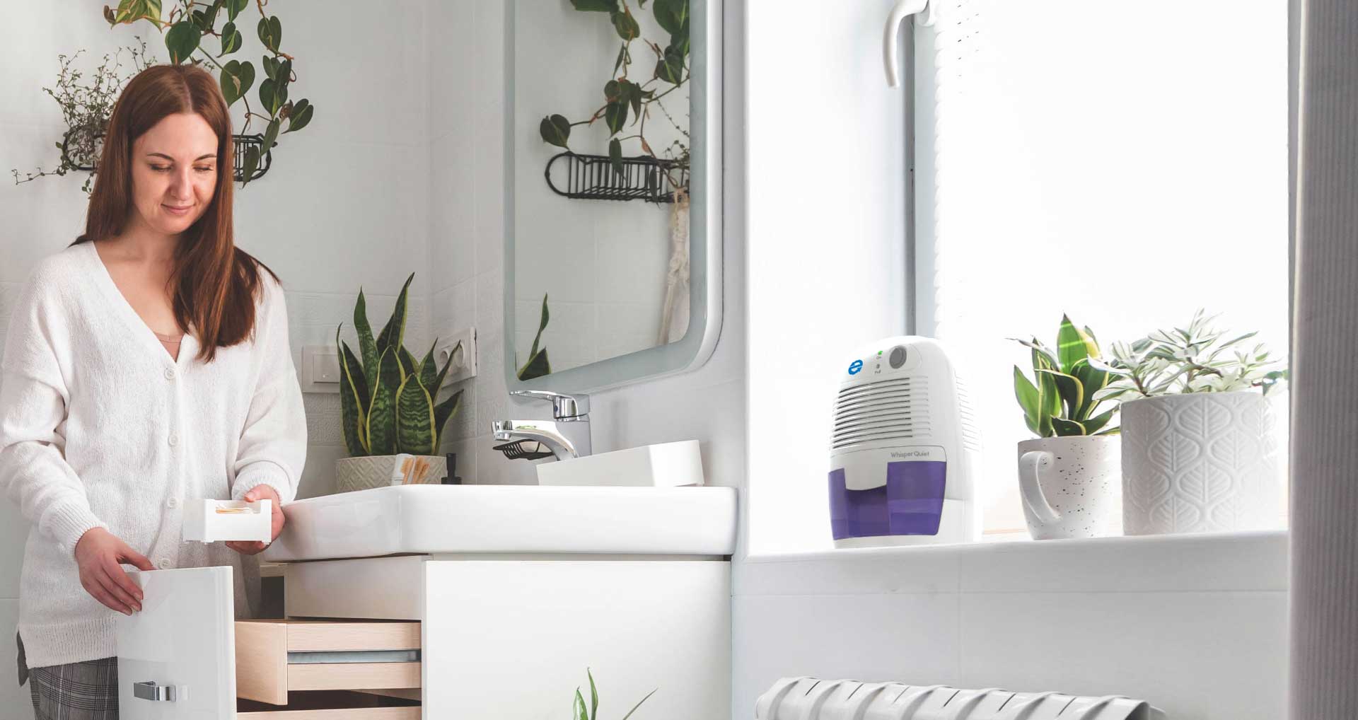 1100-bathroom-lifestyle-Camera-Recovered
